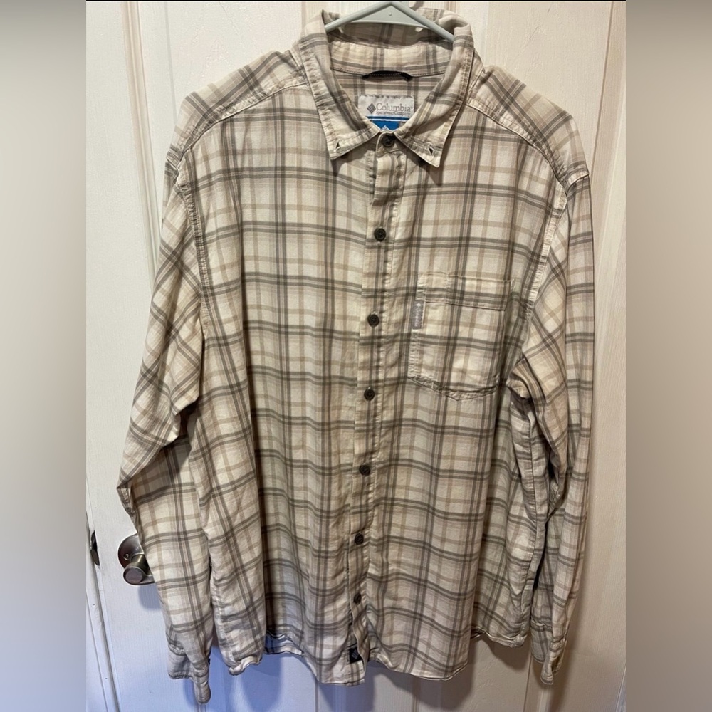 Columbia Men's Plaid Button up Size L